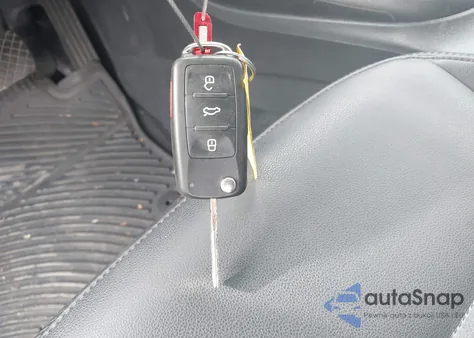 2013 Volkswagen Beetle из США, поврежденный, VIN 3VWJP7AT4DM661449